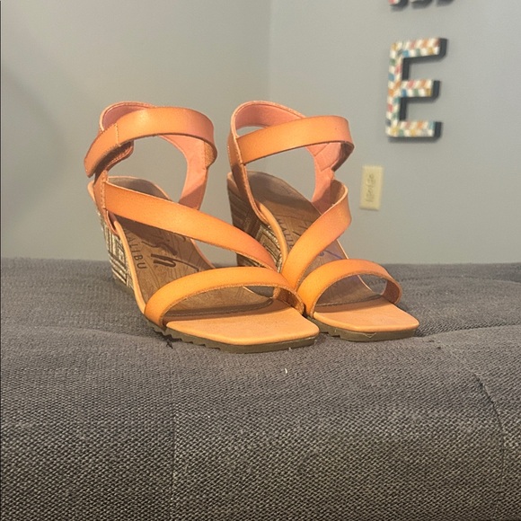 Blowfish Malibu Shoes - NWOT Blowfish